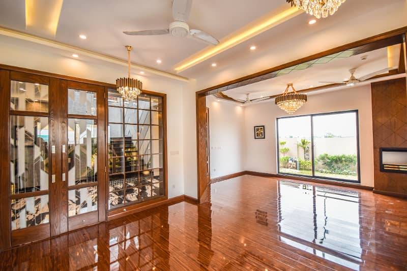 One Kanal Gorgeous Bungalow Situated At Most Prime Location Direct Approach 1