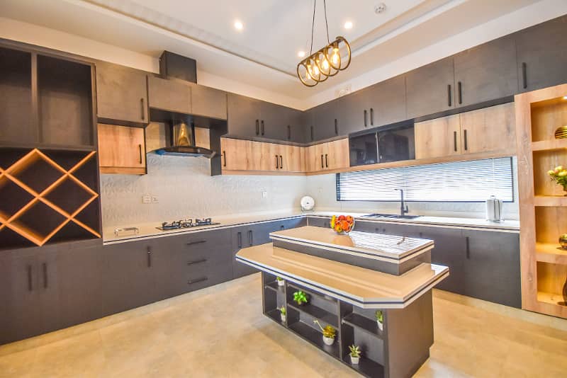 One Kanal Gorgeous Bungalow Situated At Most Prime Location Direct Approach 7