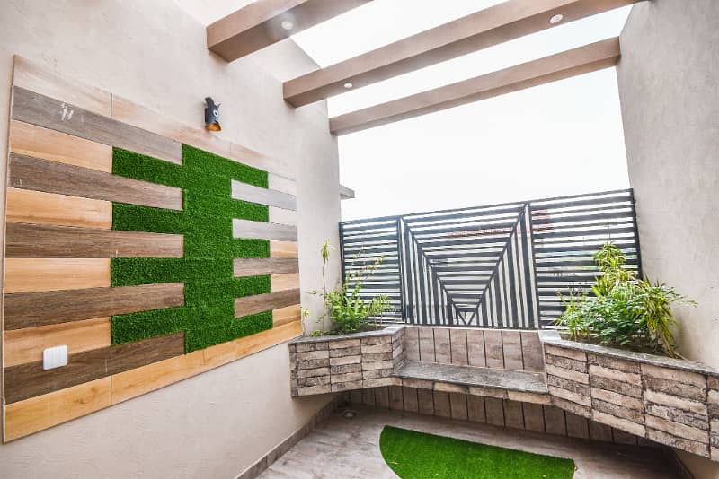One Kanal Gorgeous Bungalow Situated At Most Prime Location Direct Approach 9
