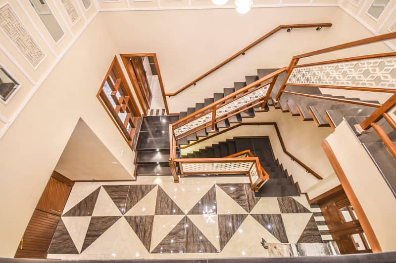 One Kanal Gorgeous Bungalow Situated At Most Prime Location Direct Approach 11