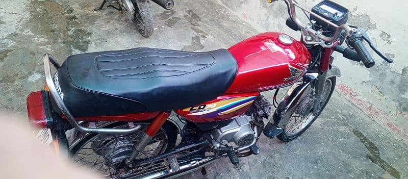 Honda CD 70 2014 9