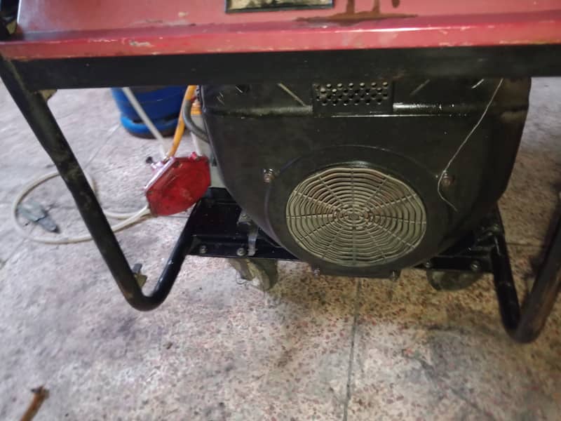 Note: Location Peshawar City  9.5 KVA Honda Elemax Japani generator i 4