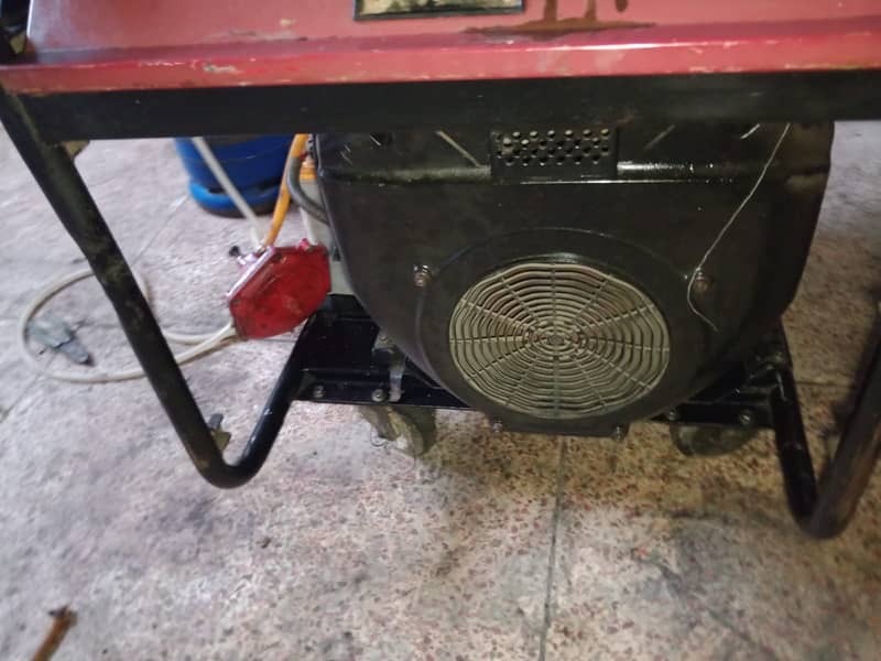 Note: Location Peshawar City  9.5 KVA Honda Elemax Japani generator i 6