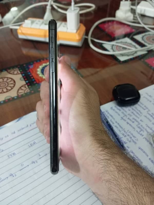Iphone 11 Pro Max PTA Approved Waterpack 10/10 2