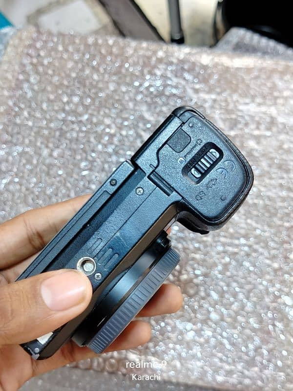 Sony a6300 Mirrorless body | in good condition 4