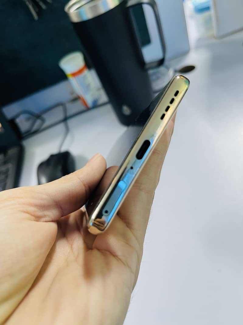 Infinix Zero 30 4G 8/256 3