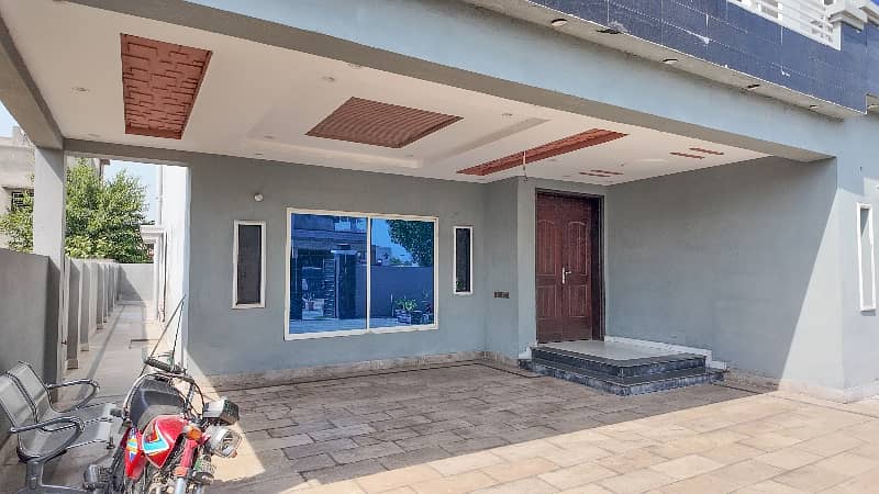 Prime Location House For sale In Lahore Motorway City Lahore Motorway City 4