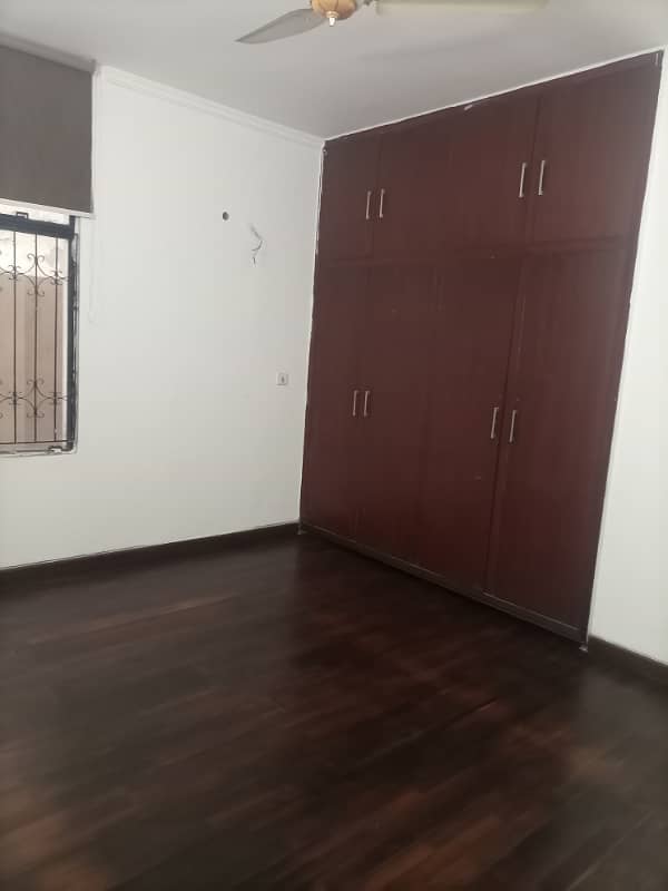 1 kanal House silent office only mian road ka sth 11