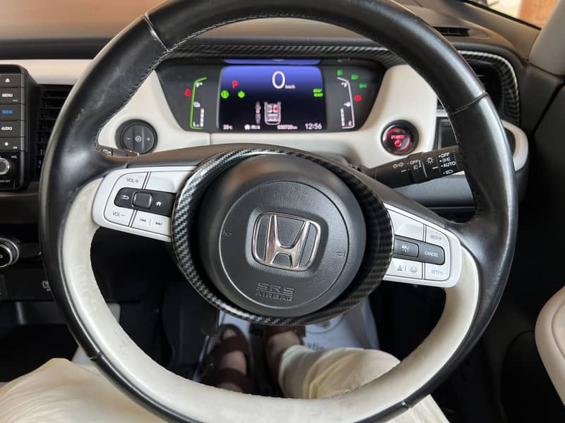 Honda FIT 2020 New Shape in Excellent Condition 6