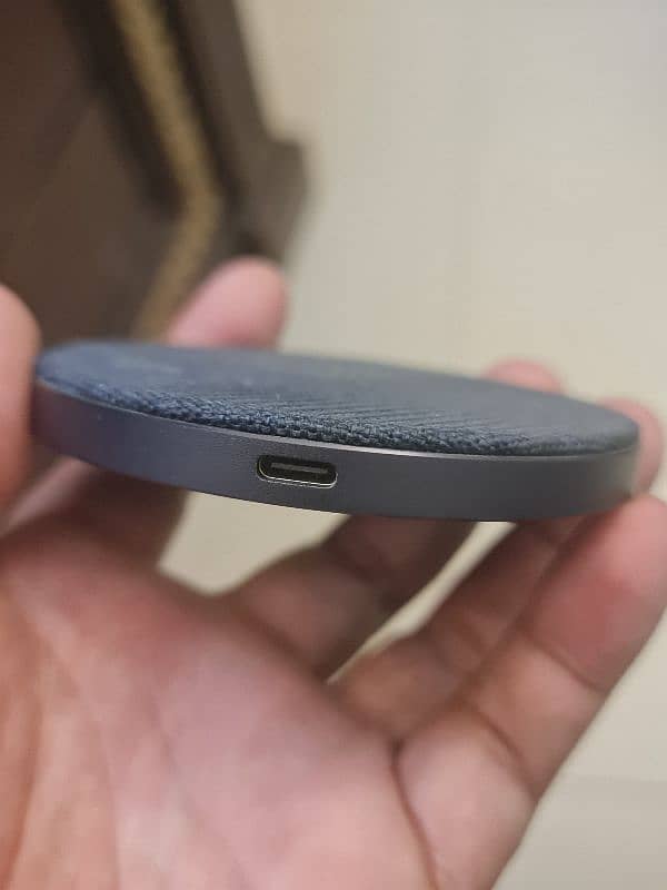 Native Union Drop Fast Wireless Charger Compatible iphone & Android 2