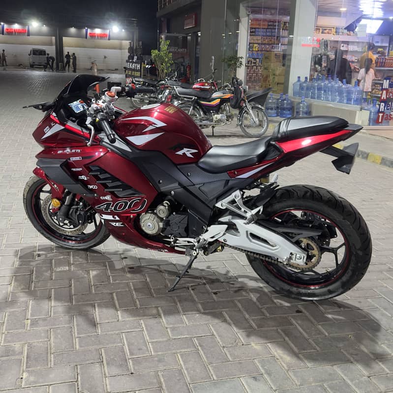 DUGATI 400 cc 6