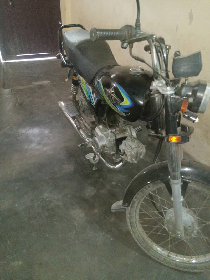 Unique  70 2022 03306086688 3