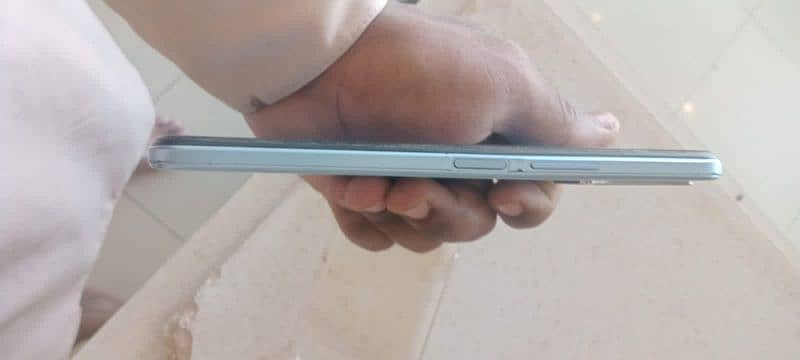 vivo y33s 8 128 2