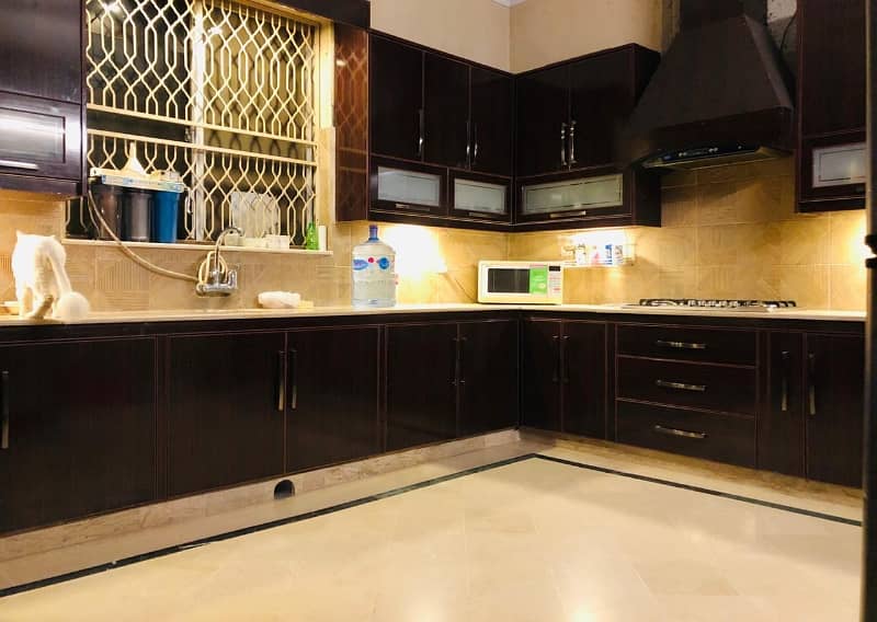 10 Marla House For Sale Facing Park B Block Fasial Town Out Class Condition 1