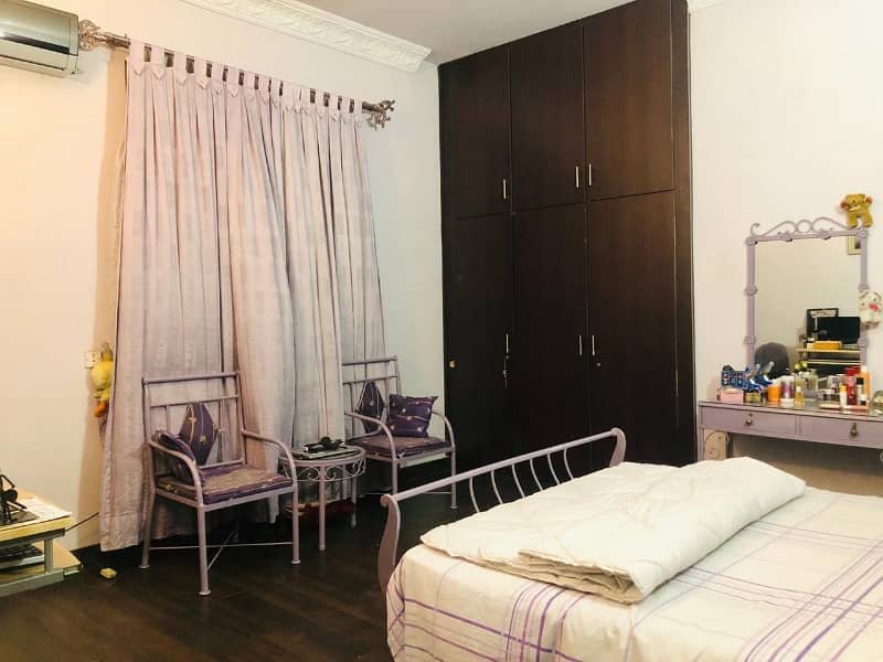 10 Marla House For Sale Facing Park B Block Fasial Town Out Class Condition 2