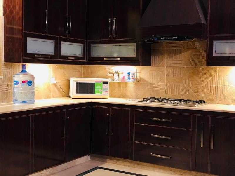10 Marla House For Sale Facing Park B Block Fasial Town Out Class Condition 3