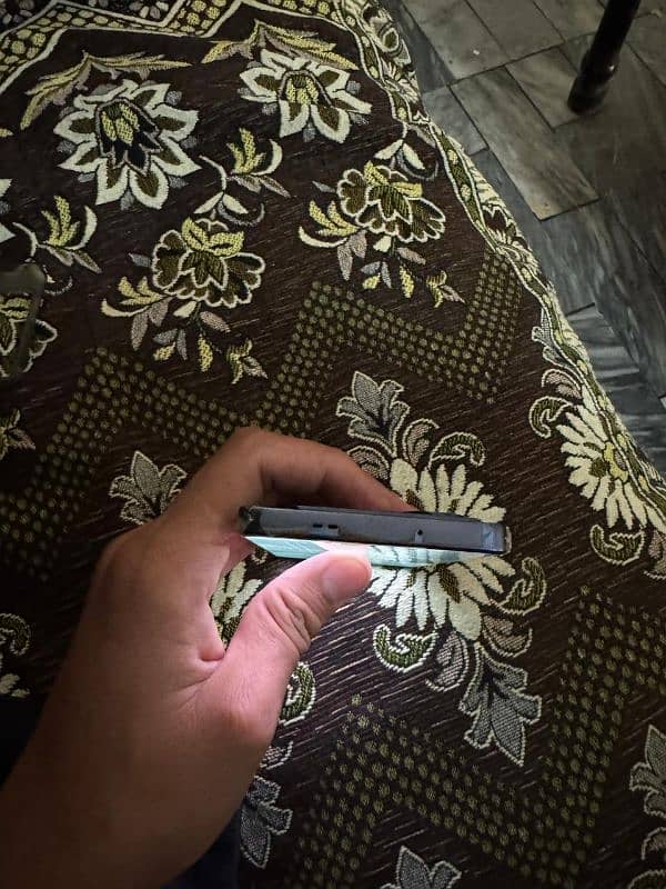 Note 40 6
