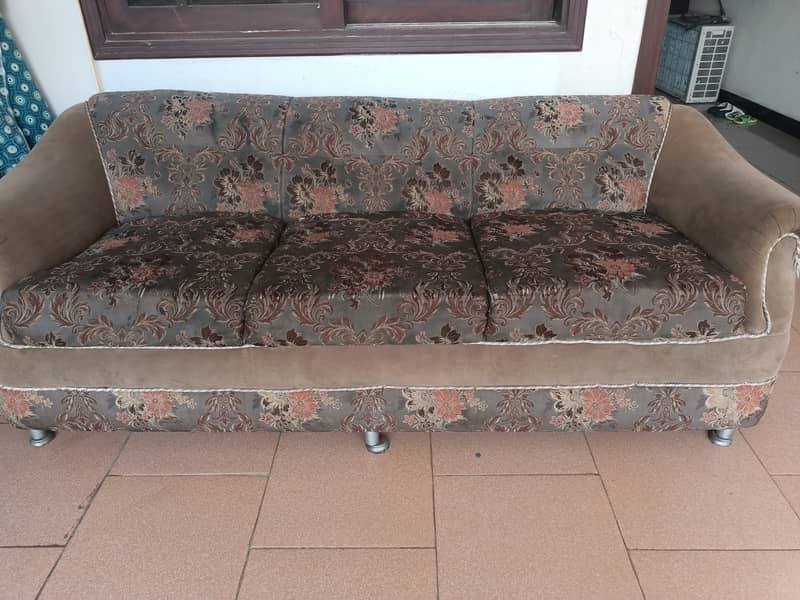 5 seater sofa for sale 0