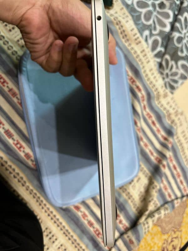 MacBook Pro 2020 – M1 Chip – 8GB RAM | 512GB SSD | Touch Bar 4