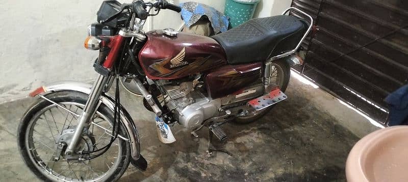 HONDA 125 2021 MODEL LIKE NEW BIKE 6