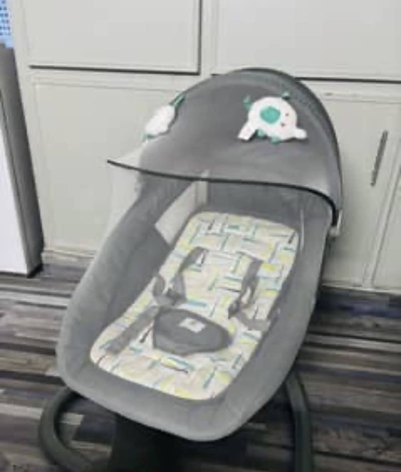 New mastella 3 in 1 bassinet 3