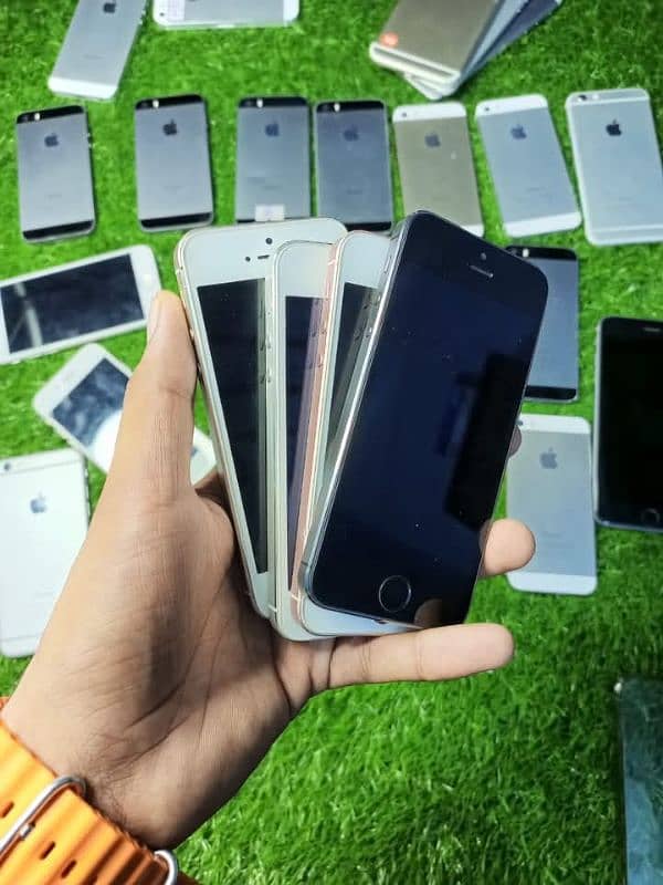 iPhone 5s 64gb PTA Approved Different Colours Available 0