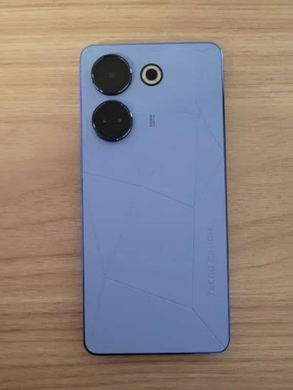 TECNO CAMON 20 PRO 1