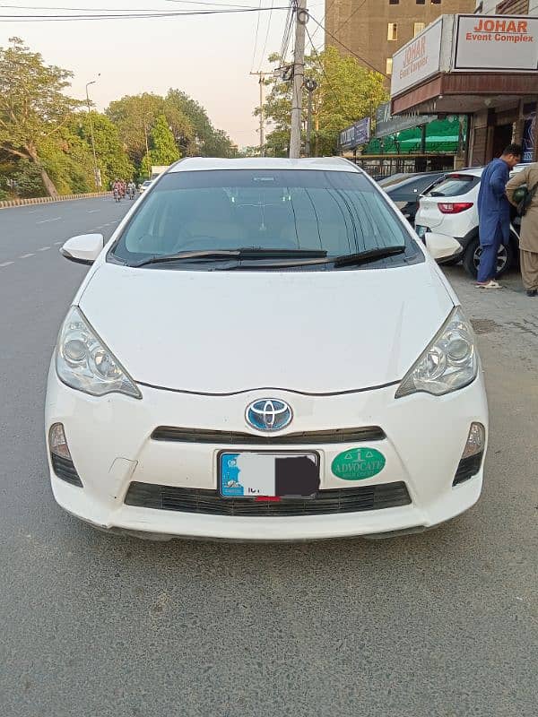 Toyota Aqua S Package 2013/2017 0