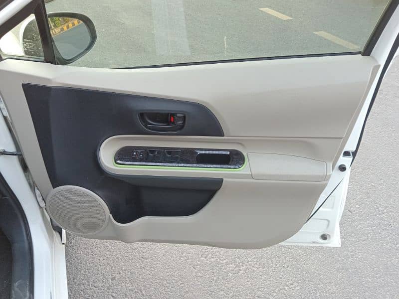 Toyota Aqua S Package 2013/2017 2