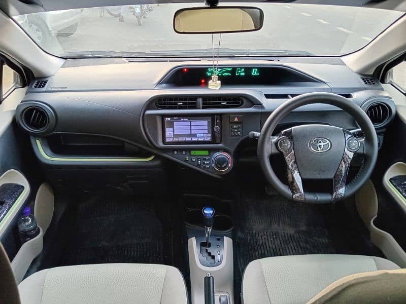 Toyota Aqua S Package 2013/2017 8