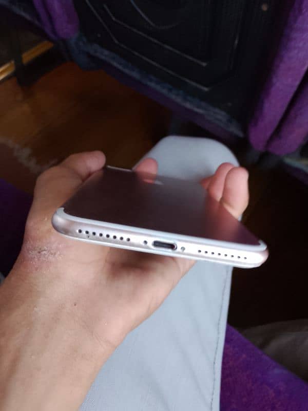Iphone 7 plus ( urgent sale ) 3