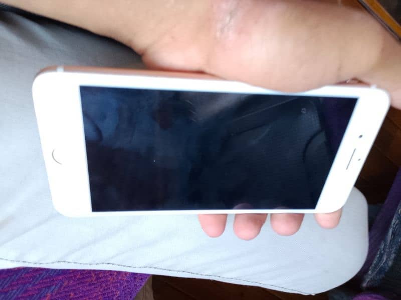 Iphone 7 plus ( urgent sale ) 4