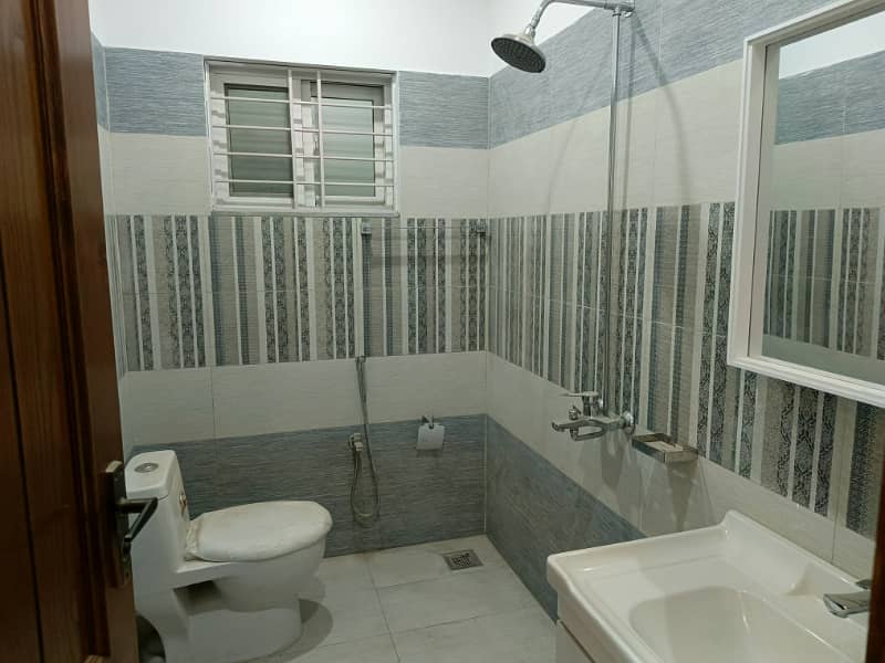 14 Marla Beautiful Ground Portion Available For Rent 8