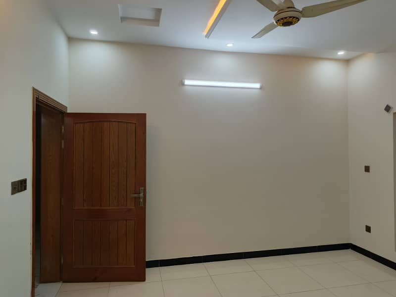 14 Marla Beautiful Ground Portion Available For Rent 11