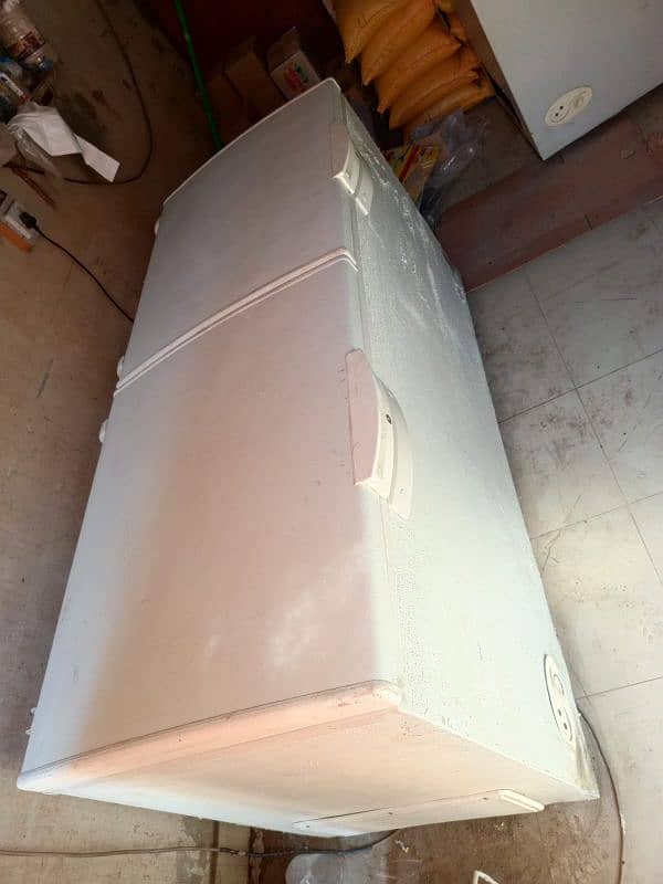 Waves  deep freezer jumbo size 3