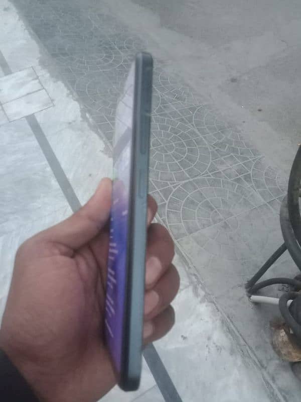 Oppo a18 excellent condition with box charger. . . 2