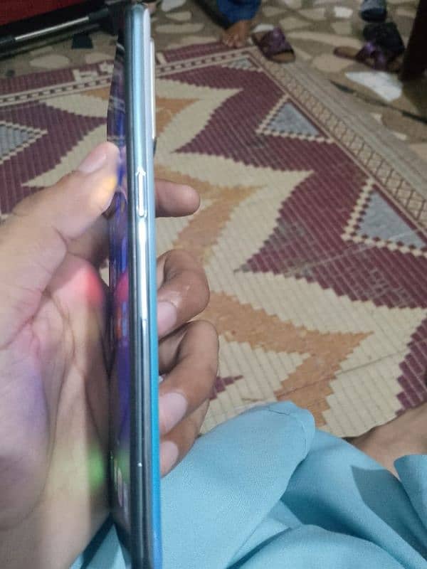 Oppo F15 8/256 0