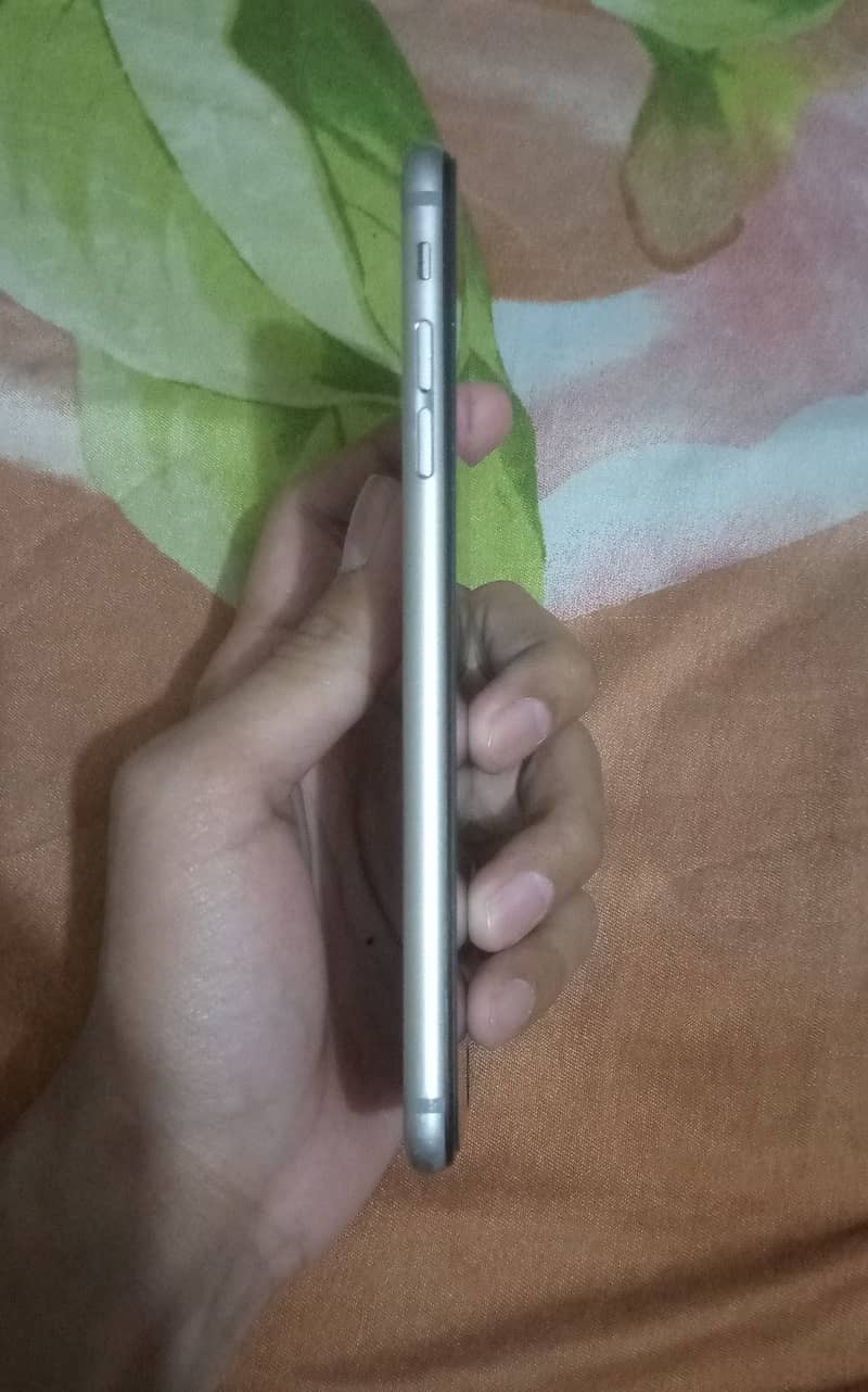 Iphone 6s Plus PTA approved LLA Model 32 gb 7