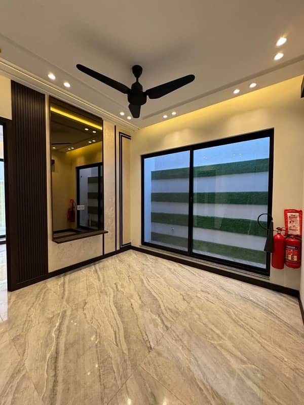 5 MARLA BRAND NEW 3 BEDROOM HOUSE AVAILABLE FOR RENT 1