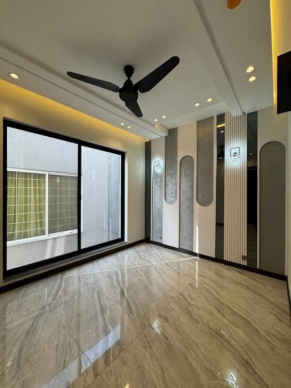 5 MARLA BRAND NEW 3 BEDROOM HOUSE AVAILABLE FOR RENT 9