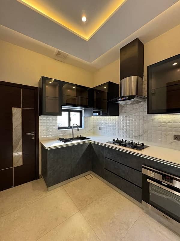 5 MARLA BRAND NEW 3 BEDROOM HOUSE AVAILABLE FOR RENT 15