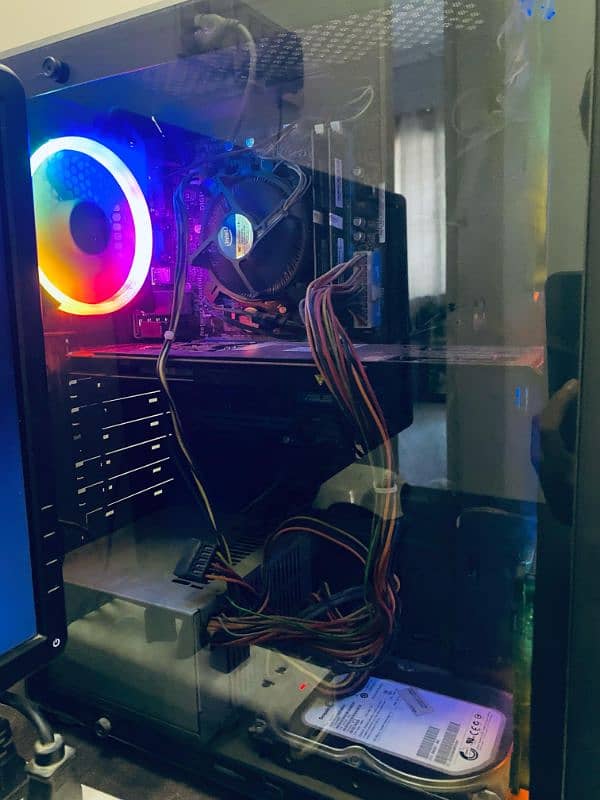 Gaming PC 10/10 condition 7