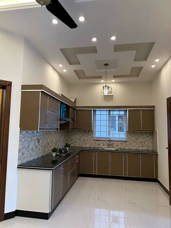 8 Marla Brand new House For Sale In Usman Block Bahria Town Lahore 5