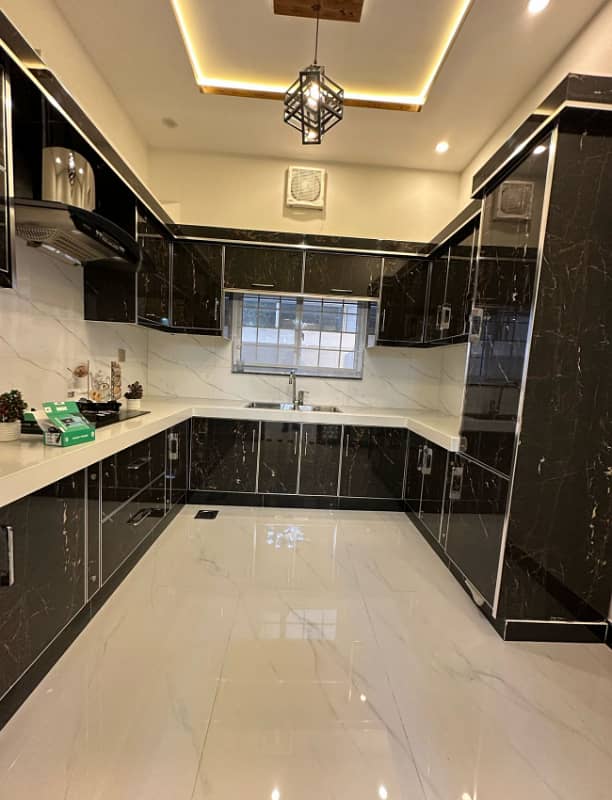 8 Marla Brand new House For Sale In Usman Block Bahria Town Lahore 27