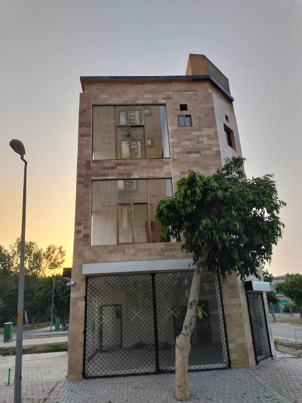2.5 Marla Ground Floor Commercial Hall For Rent 2