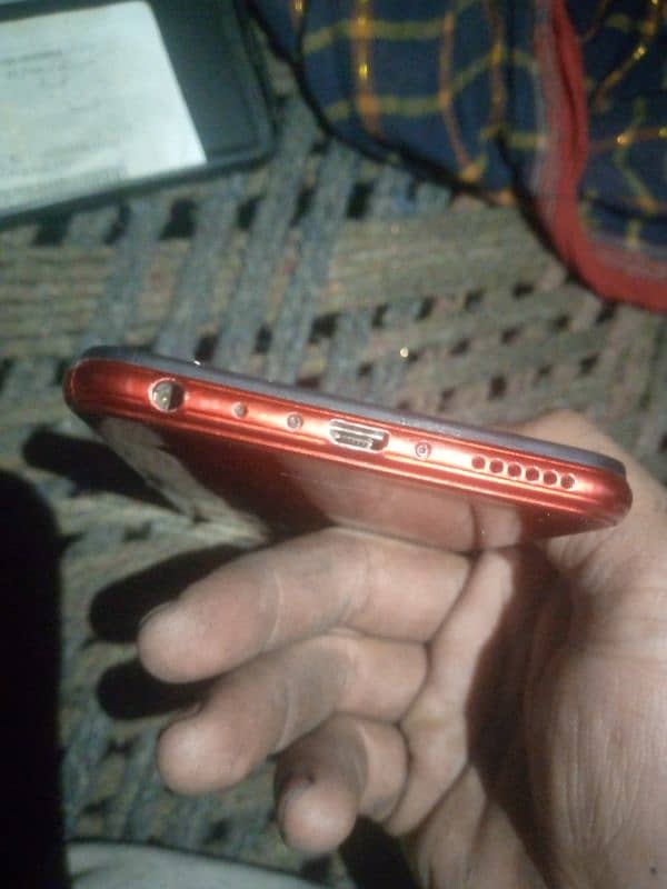 vivo y83 ram6/128.03071937123whatsapp numbar 3