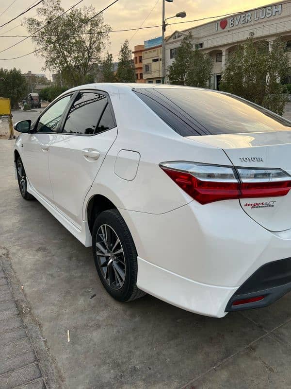 Toyota Corolla Altis 2022 4