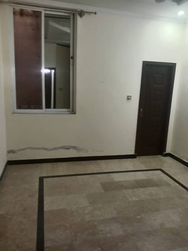 Ghouri town pH 7 House For Rent water electrity Available 10