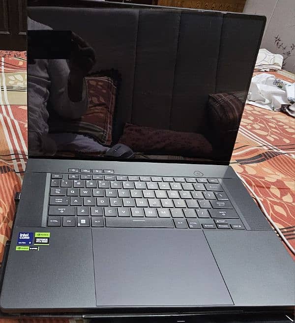 ASUS ROG Zephyrus G16 (2024) Ultimate Gaming Beast 1