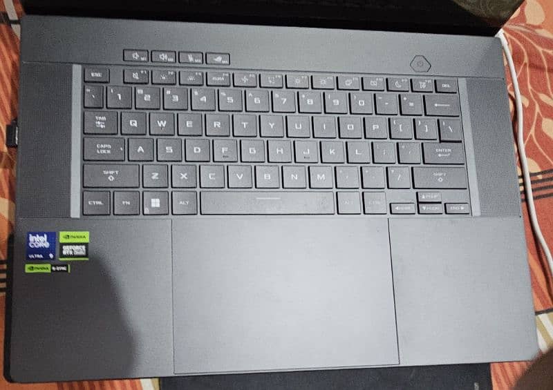 ASUS ROG Zephyrus G16 (2024) Ultimate Gaming Beast 2
